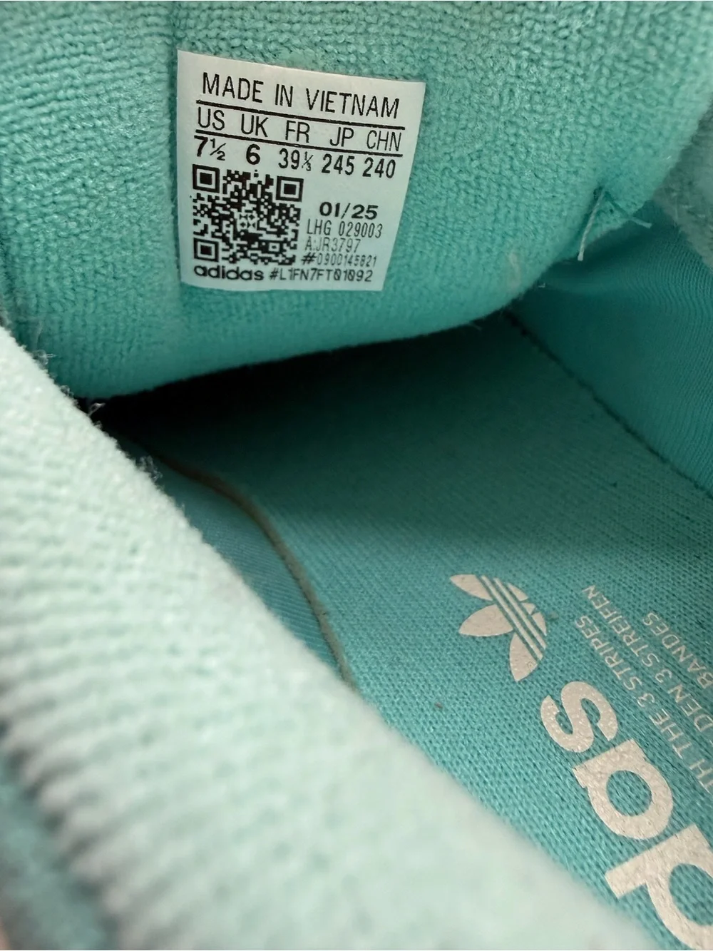 NWT Adidas Originals Campus OO’s Suede Sneakers Size 7.5